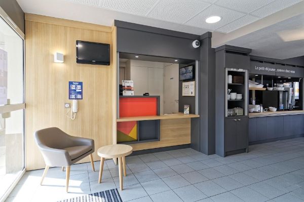 B&B Hotel CHATEAUROUX (2) Aéroport (Déols)